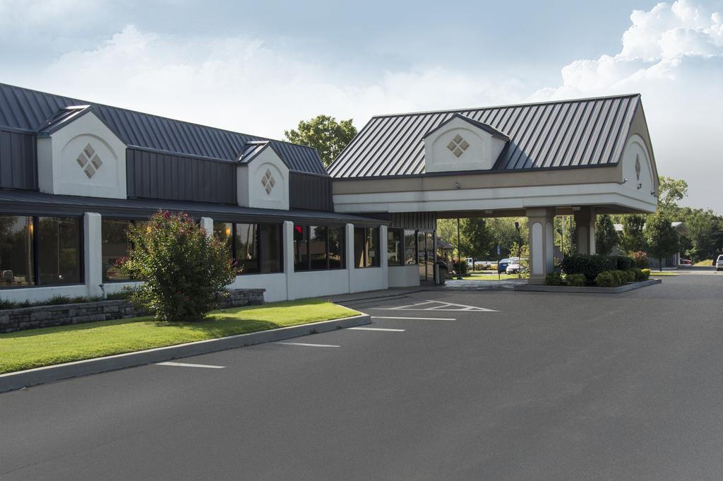 Days Inn By Wyndham Pittsburg Ks Exteriér fotografie