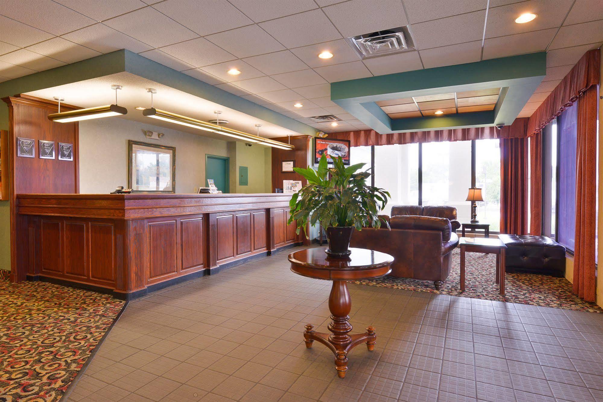 Days Inn By Wyndham Pittsburg Ks Exteriér fotografie