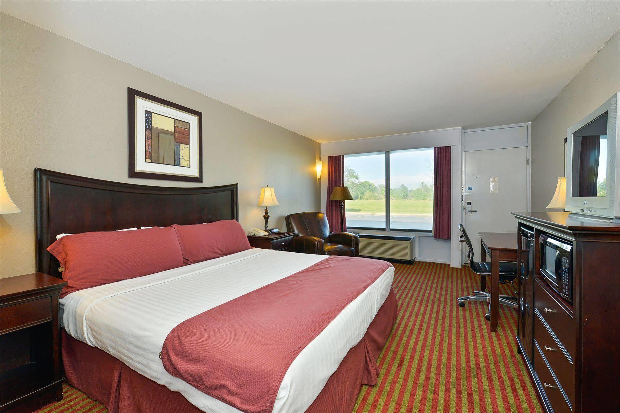 Days Inn By Wyndham Pittsburg Ks Exteriér fotografie