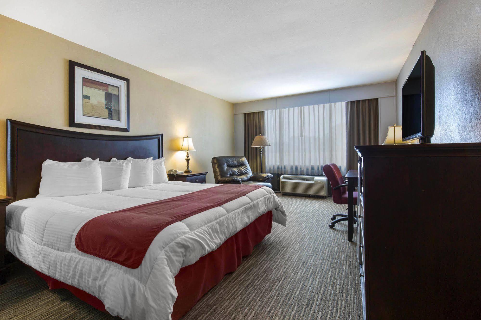 Days Inn By Wyndham Pittsburg Ks Exteriér fotografie